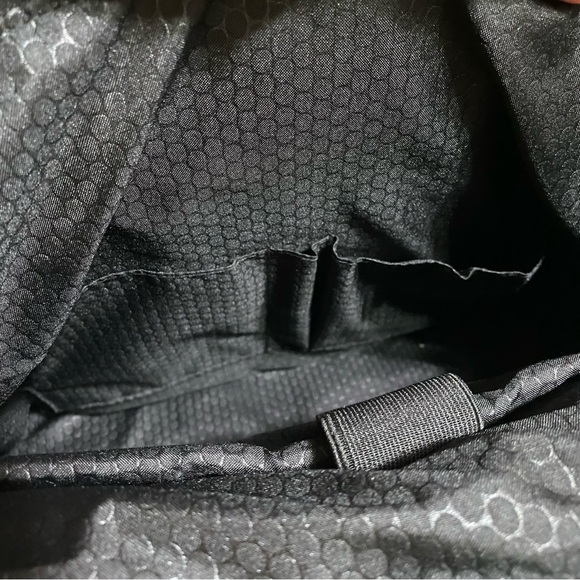 iPack Puffy Tote Bag OS Black Travel Daily Use Practical Easy To Clean Nylon NWT - Picture 13 of 13